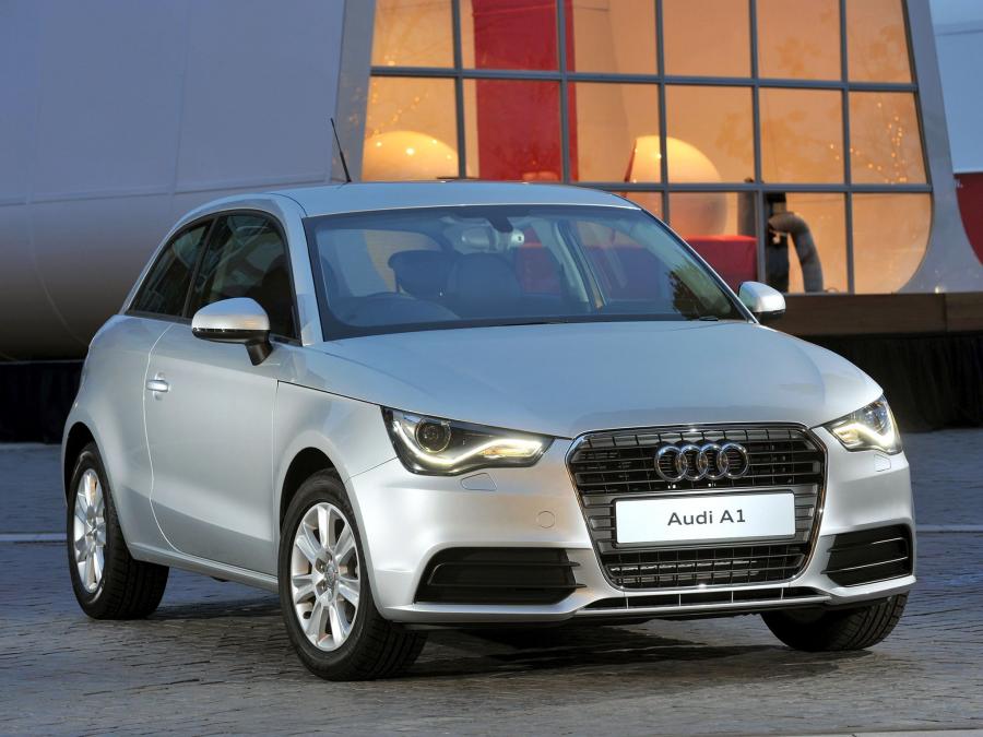  Audi A1 TFSI (8X) 2010 года  (ZA) (фото 11 из 15)